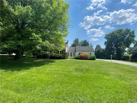 624 Macada Rd, Bethlehem, PA 18017 photo 1