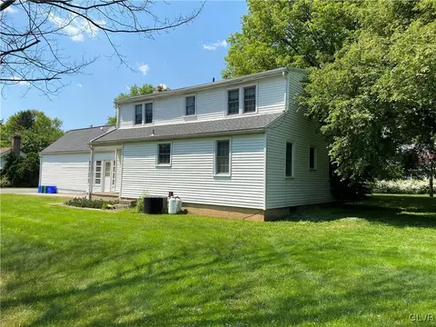 624 Macada Rd, Bethlehem, PA 18017 photo 4