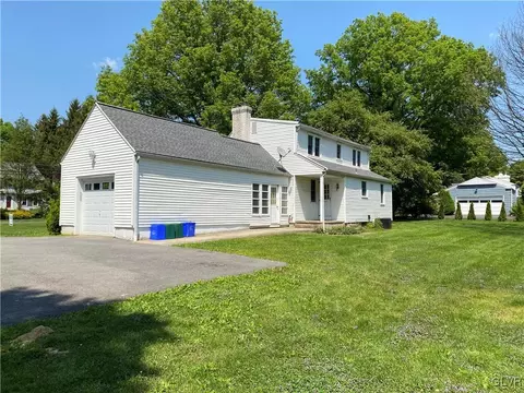 624 Macada Rd, Bethlehem, PA 18017 photo 3