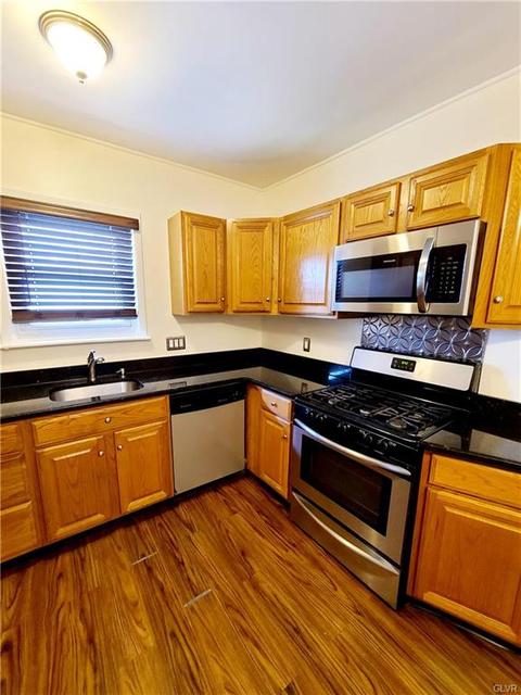 629 Spring St, Bethlehem, PA 18018 photo 6