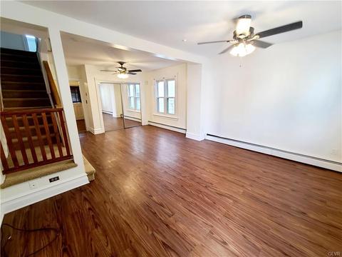 629 Spring St, Bethlehem, PA 18018 photo 2