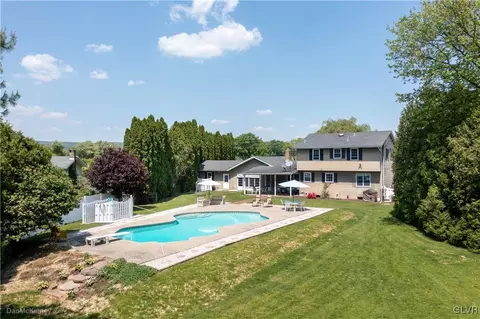 725 Remaley Rd, Bath, PA 18014 photo 4
