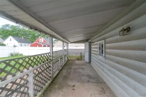 444 Maple Rd, Hellertown, PA 18055 photo 14