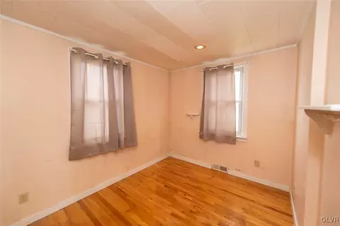 444 Maple Rd, Hellertown, PA 18055 photo 9
