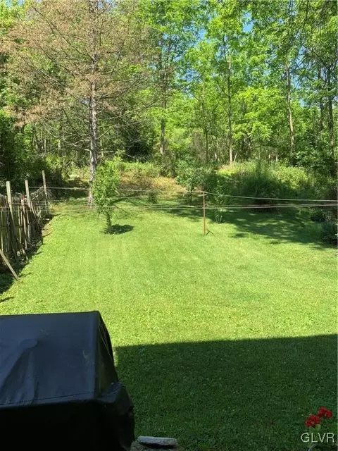 132 Old Forge Dr, Bath, PA 18014 photo 36