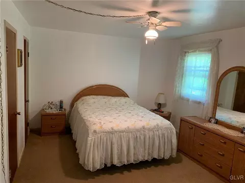 132 Old Forge Dr, Bath, PA 18014 photo 11