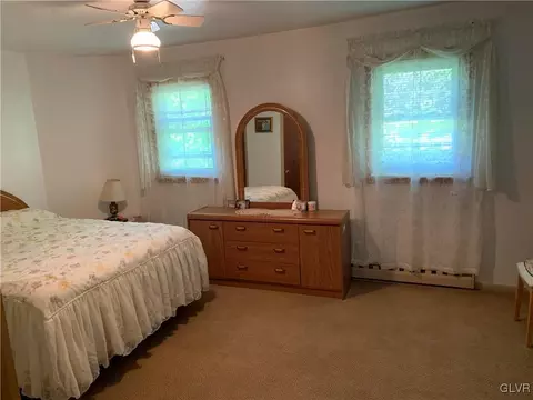 132 Old Forge Dr, Bath, PA 18014 photo 12