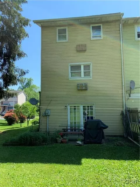 132 Old Forge Dr, Bath, PA 18014 photo 33