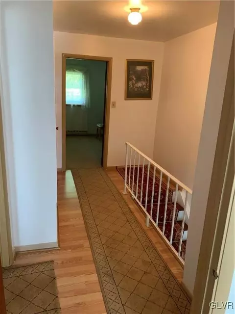 132 Old Forge Dr, Bath, PA 18014 photo 9