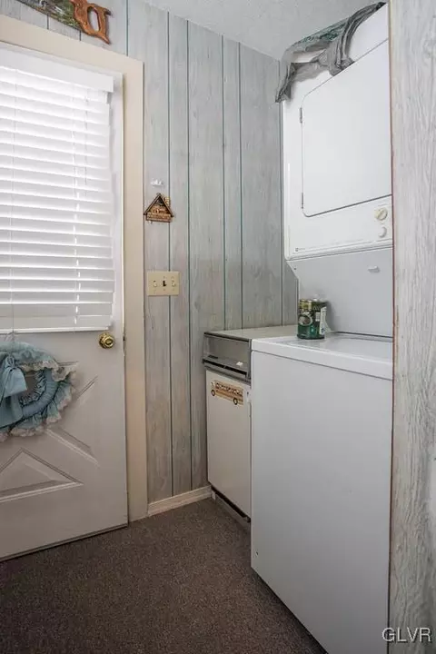 130 E Main St, Bath, PA 18014 photo 7