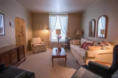 130 E Main St, Bath, PA 18014 photo 3