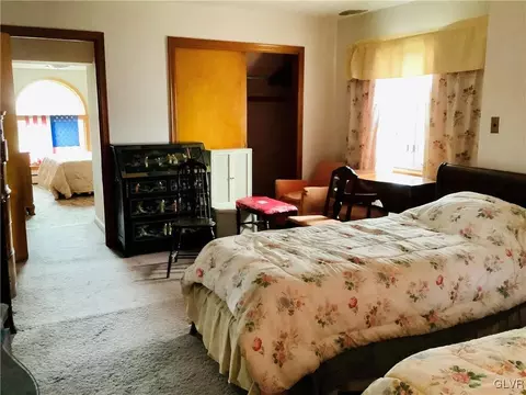 1014 E Chestnut St, Hazleton, PA 18201 photo 11