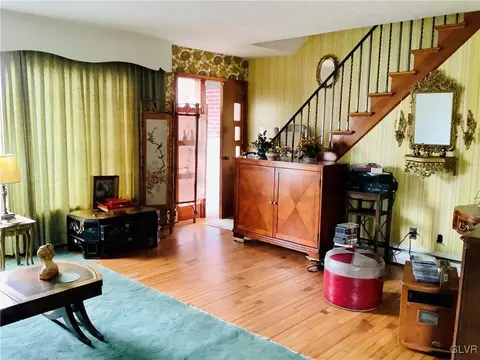 1014 E Chestnut St, Hazleton, PA 18201 photo 7