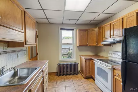 439 E North St, Bethlehem, PA 18018 photo 19