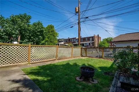 439 E North St, Bethlehem, PA 18018 photo 7