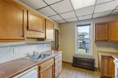 439 E North St, Bethlehem, PA 18018 photo 20