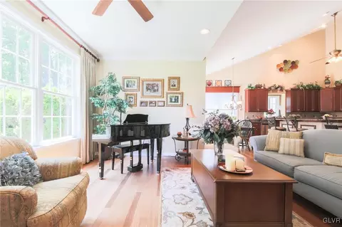 5343 General Dr, Bethlehem, PA 18017 photo 12