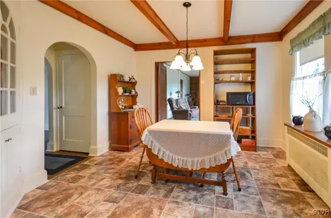 3029 Drifting Dr, Hellertown, PA 18055 photo 5