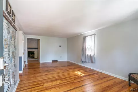 389 Juniper St, Warminster, PA 18974 photo 6