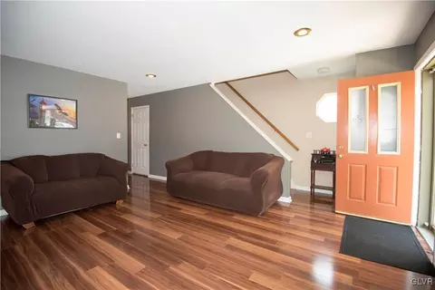 105 Independence Ct, Bethlehem, PA 18020 photo 12