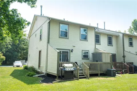 105 Independence Ct, Bethlehem, PA 18020 photo 26