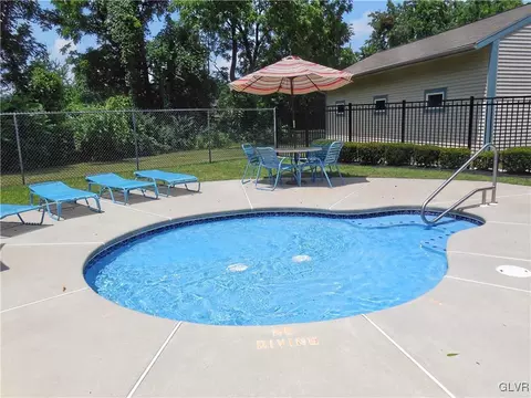 105 Independence Ct, Bethlehem, PA 18020 photo 36