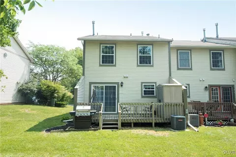 105 Independence Ct, Bethlehem, PA 18020 photo 27