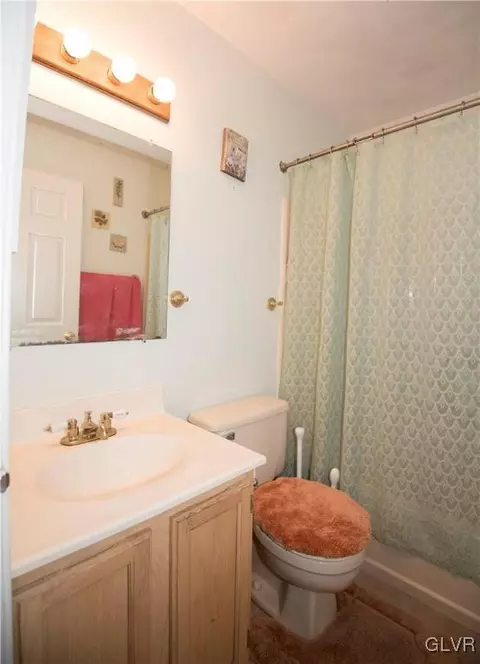 105 Independence Ct, Bethlehem, PA 18020 photo 23