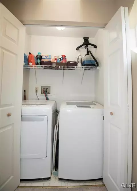 105 Independence Ct, Bethlehem, PA 18020 photo 17