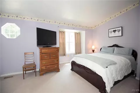 105 Independence Ct, Bethlehem, PA 18020 photo 18