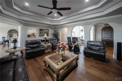 230 E Dell Rd, Bath, PA 18014 photo 18