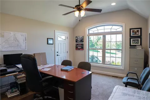 230 E Dell Rd, Bath, PA 18014 photo 32