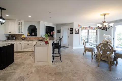 230 E Dell Rd, Bath, PA 18014 photo 12