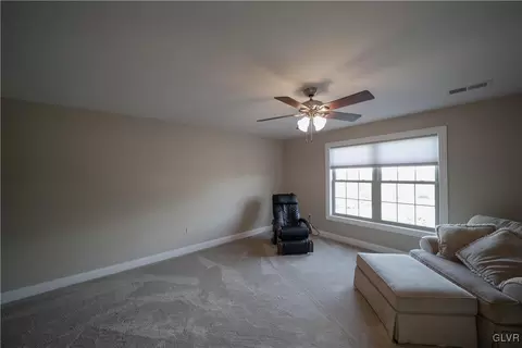230 E Dell Rd, Bath, PA 18014 photo 35