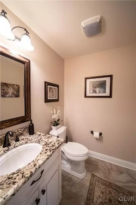 230 E Dell Rd, Bath, PA 18014 photo 36