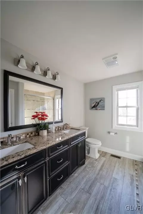 230 E Dell Rd, Bath, PA 18014 photo 33