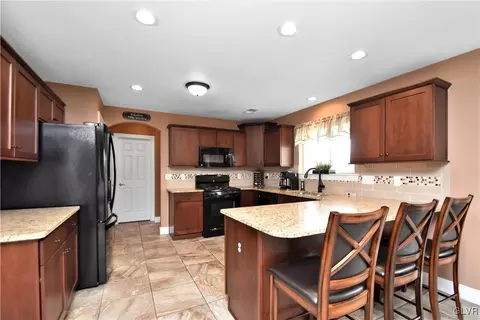 249 E Dell Rd, Bath, PA 18014 photo 21