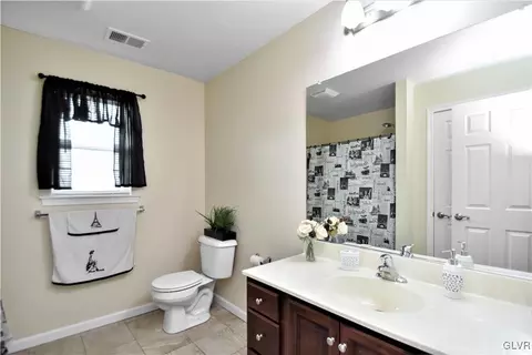 249 E Dell Rd, Bath, PA 18014 photo 39