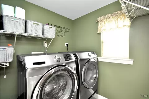 249 E Dell Rd, Bath, PA 18014 photo 25
