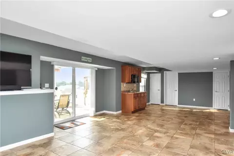 249 E Dell Rd, Bath, PA 18014 photo 33
