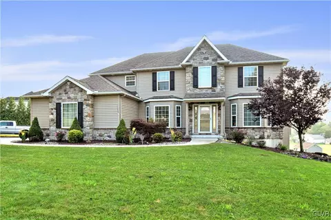 249 E Dell Rd, Bath, PA 18014 photo 2