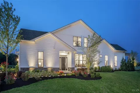 6970 Pine Ln, Bath, PA 18014 photo 3