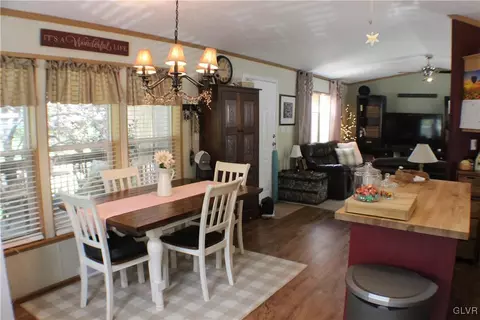 2 Lakeview Ct, Bath, PA 18014 photo 20