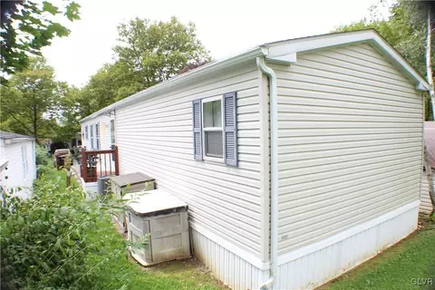 2 Lakeview Ct, Bath, PA 18014 photo 34