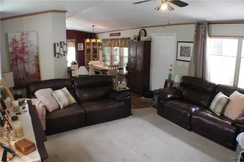 2 Lakeview Ct, Bath, PA 18014 photo 13