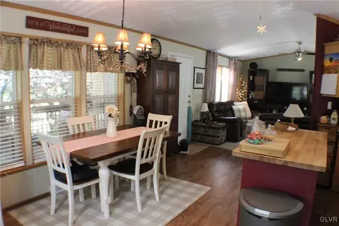 2 Lakeview Ct, Bath, PA 18014 photo 19