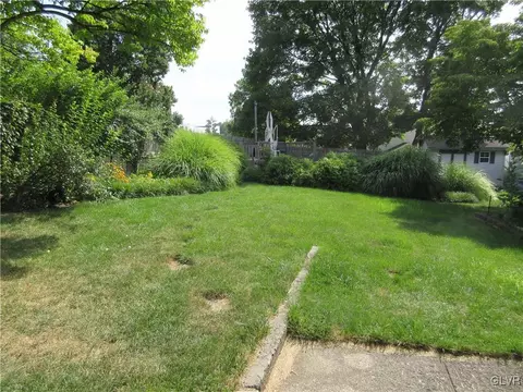 302 Hanover St, Bethlehem, PA 18018 photo 45