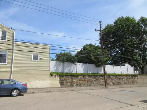 302 Hanover St, Bethlehem, PA 18018 photo 5
