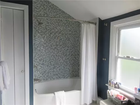 302 Hanover St, Bethlehem, PA 18018 photo 38