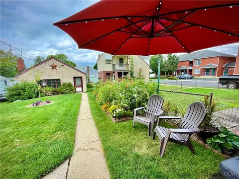 207 E High St, Hellertown, PA 18055 photo 26
